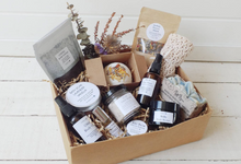 Load image into Gallery viewer, The Ultimate Pamper Gift Set Box
