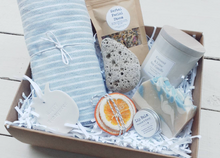 Load image into Gallery viewer, Summer Gift Box