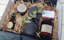 Load image into Gallery viewer, Men&#39;s Grooming Gift Set Box
