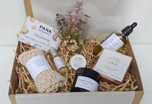 Load image into Gallery viewer, Mum To Be Pamper Gift Box