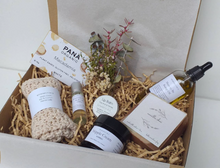 Load image into Gallery viewer, Mum To Be Pamper Gift Box