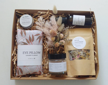 Load image into Gallery viewer, Refresh Pamper Gift Set Box