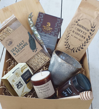 Load image into Gallery viewer, Corporate Gift Hamper