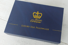 Load image into Gallery viewer, Luxury Silk Gift Set Box